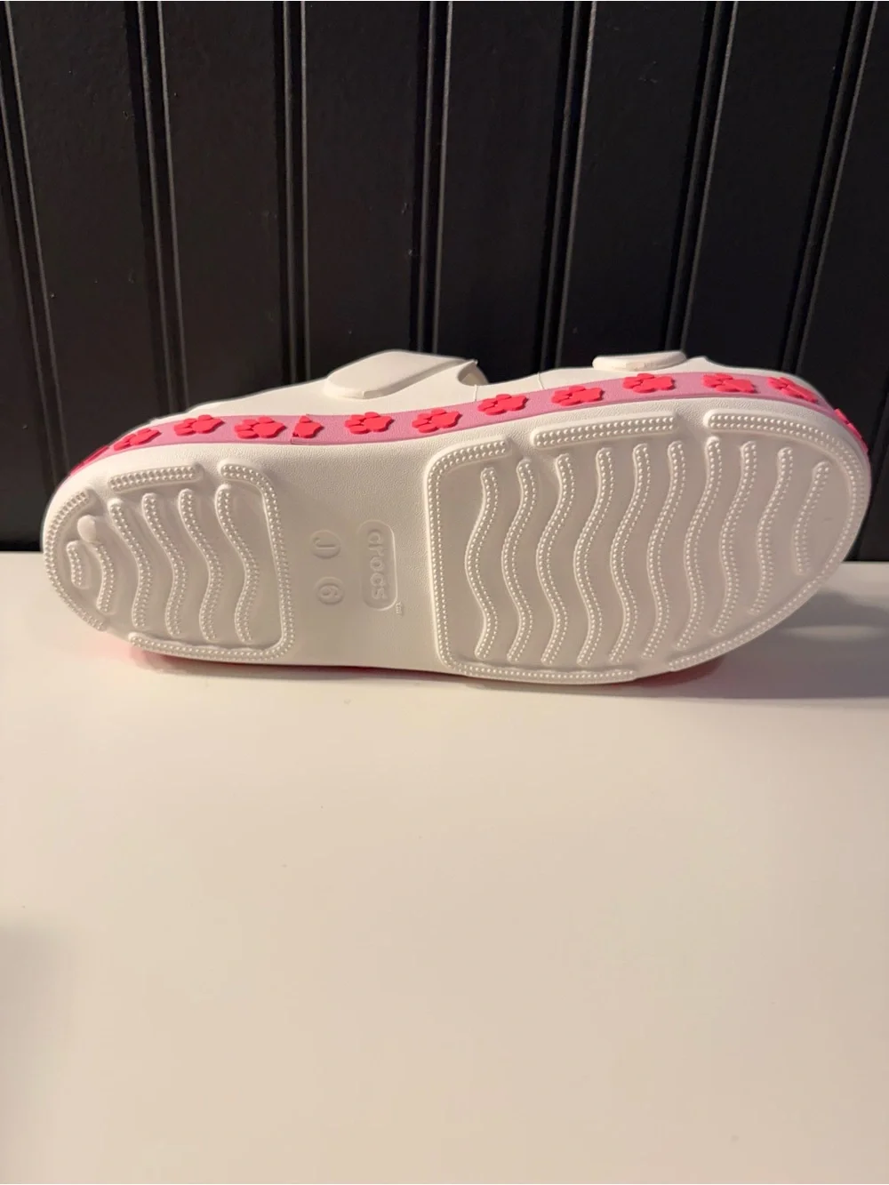 CROCS comfortable white